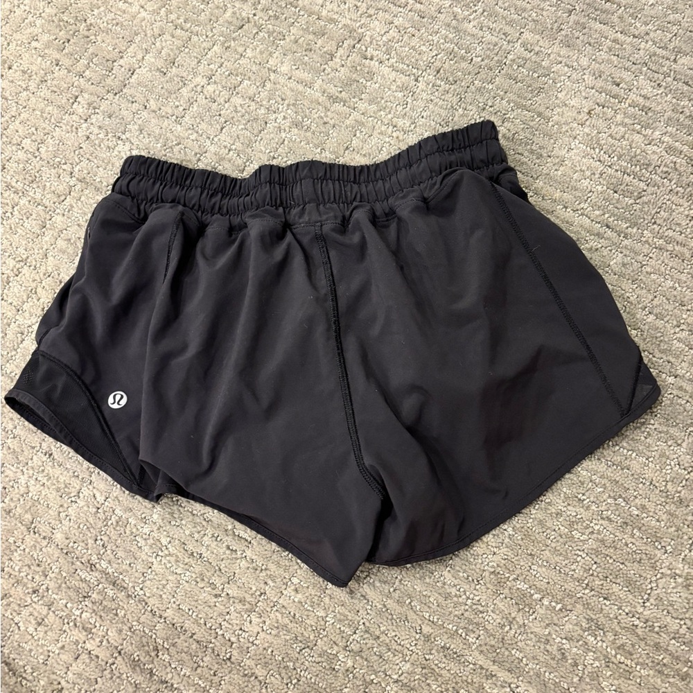 Lululemon Black Hotty Hot Shorts Size 6 Regular